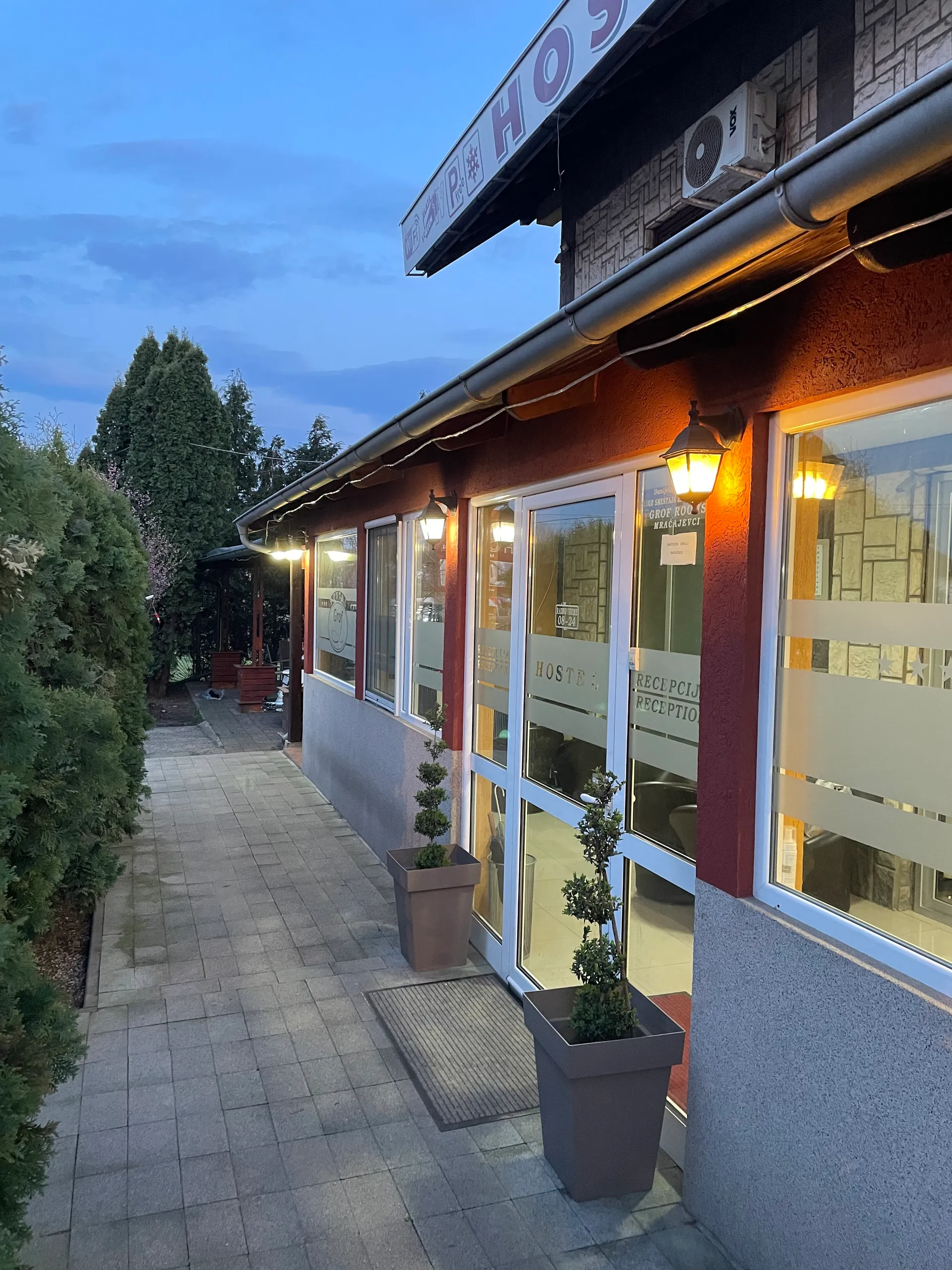 Hostel GROF Mrcajevci