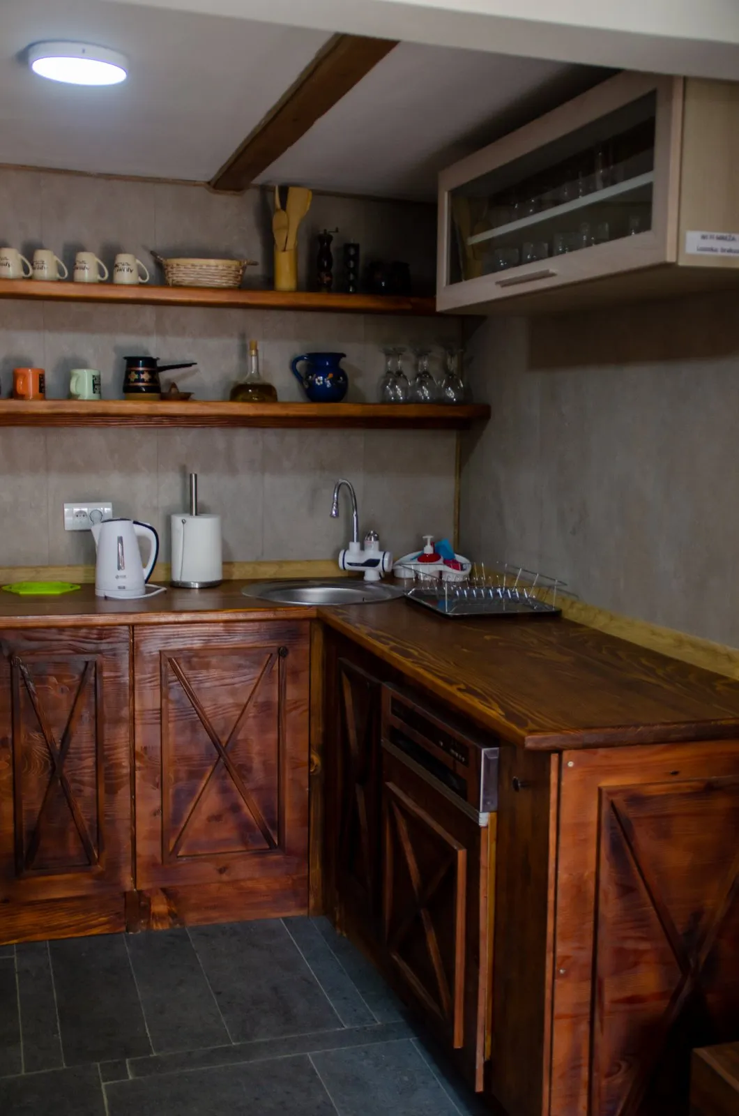 Apartmani Midana