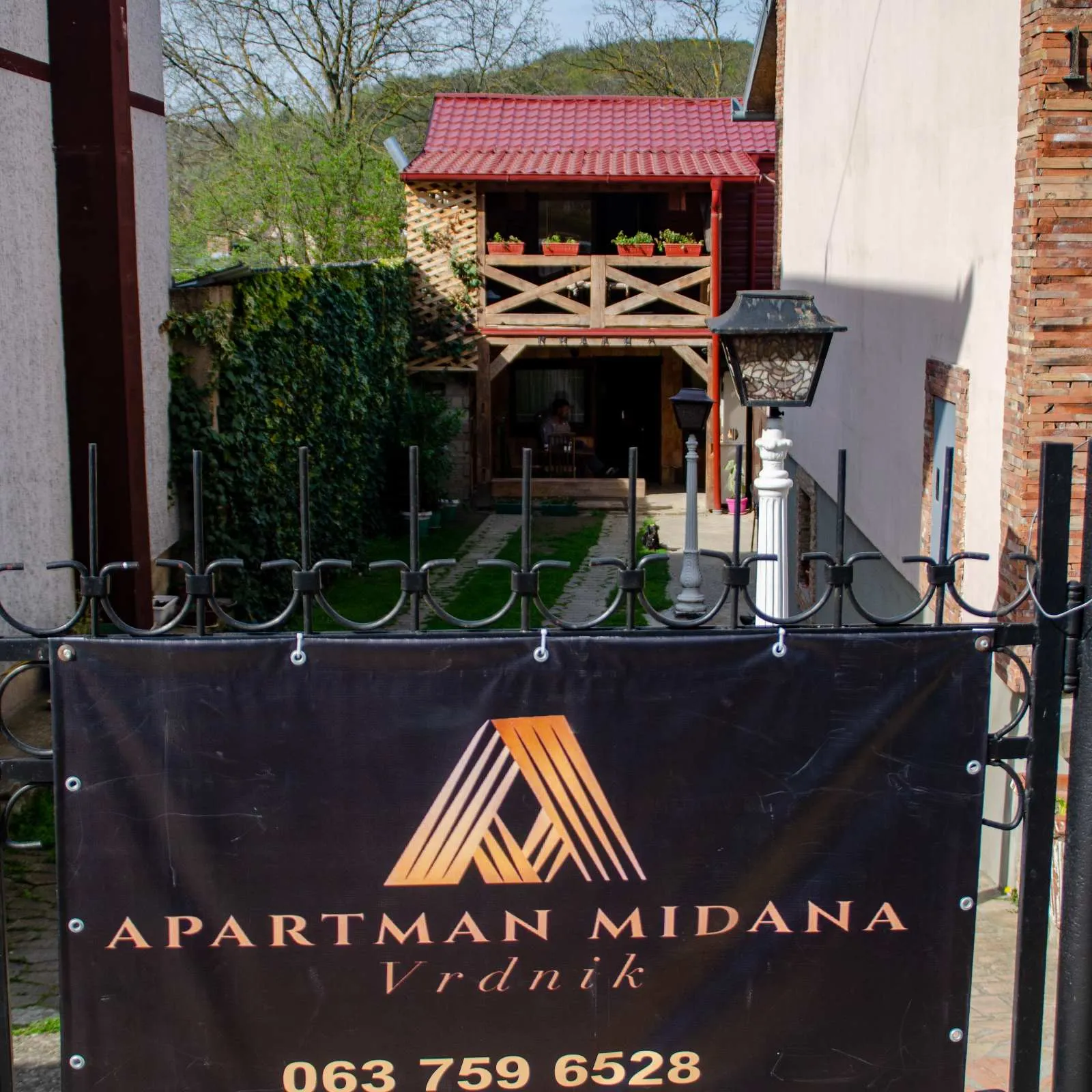 Apartmani Midana