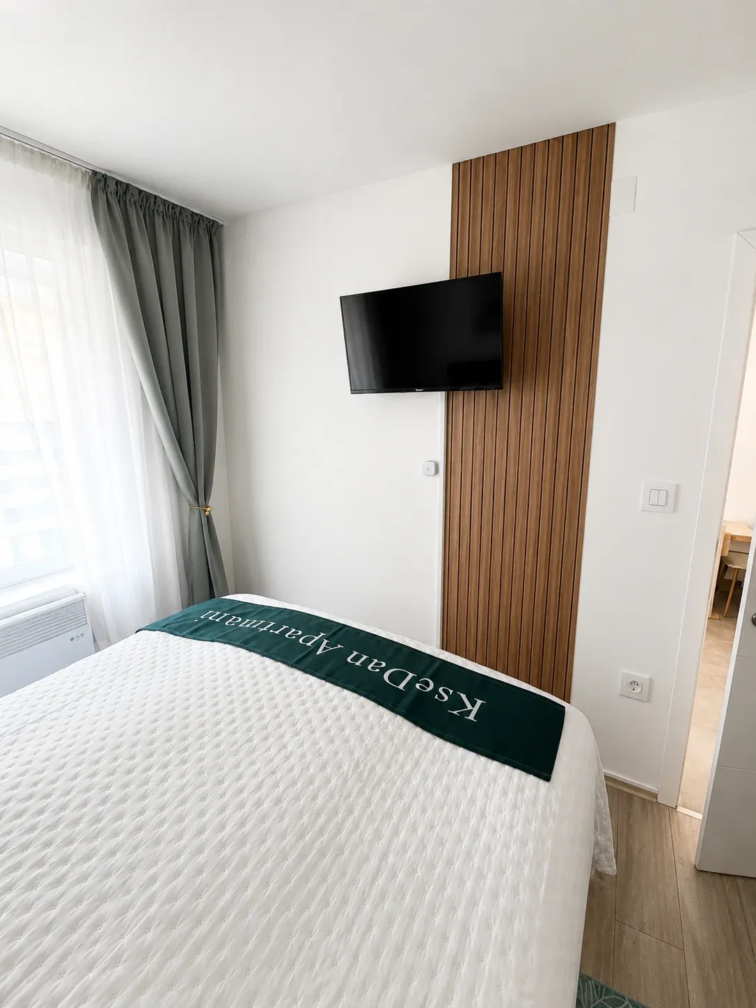 Apartman Srebrno jezero – KseDan SmartStayRide A2