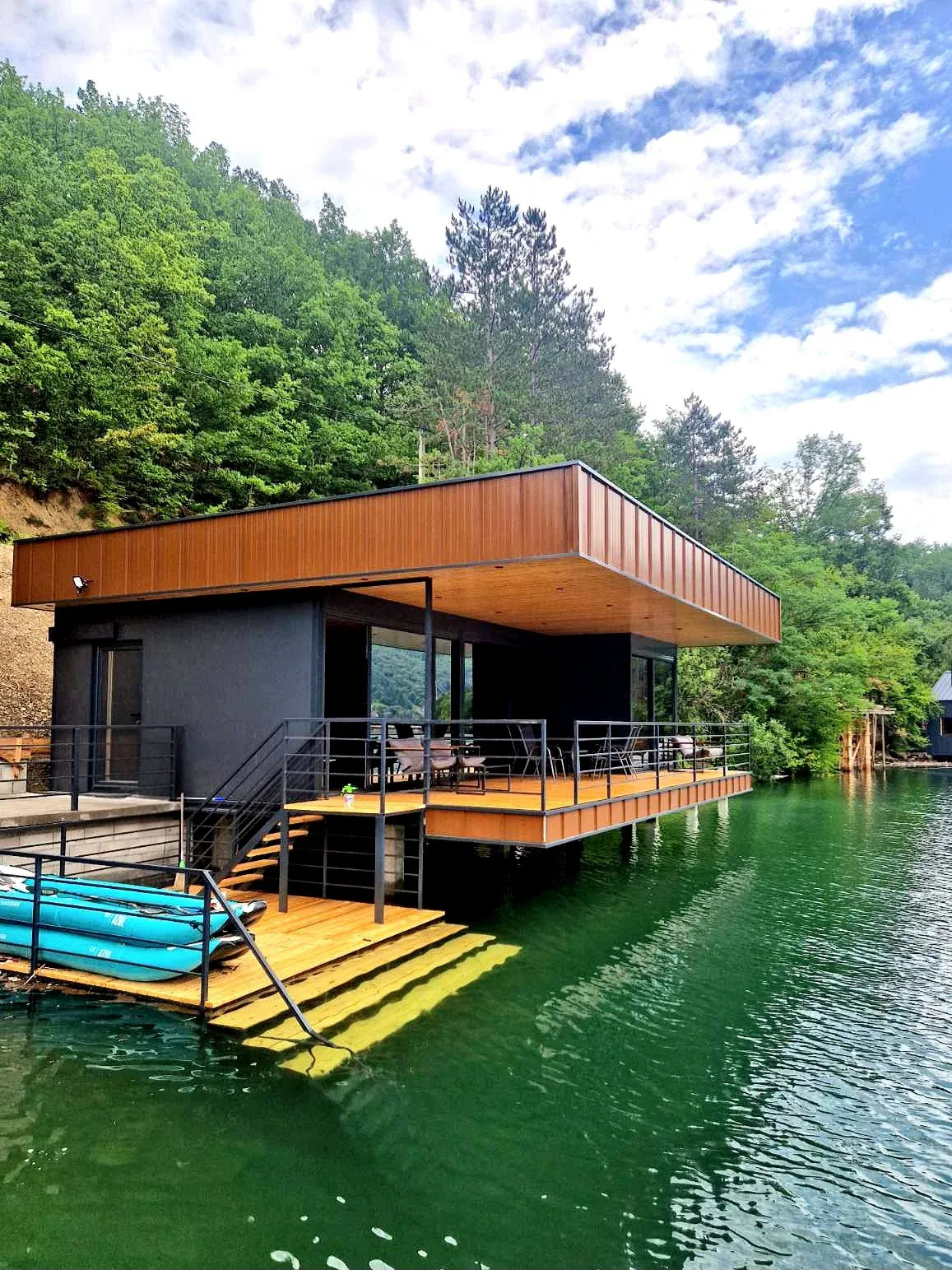 Perućac Lake Residence