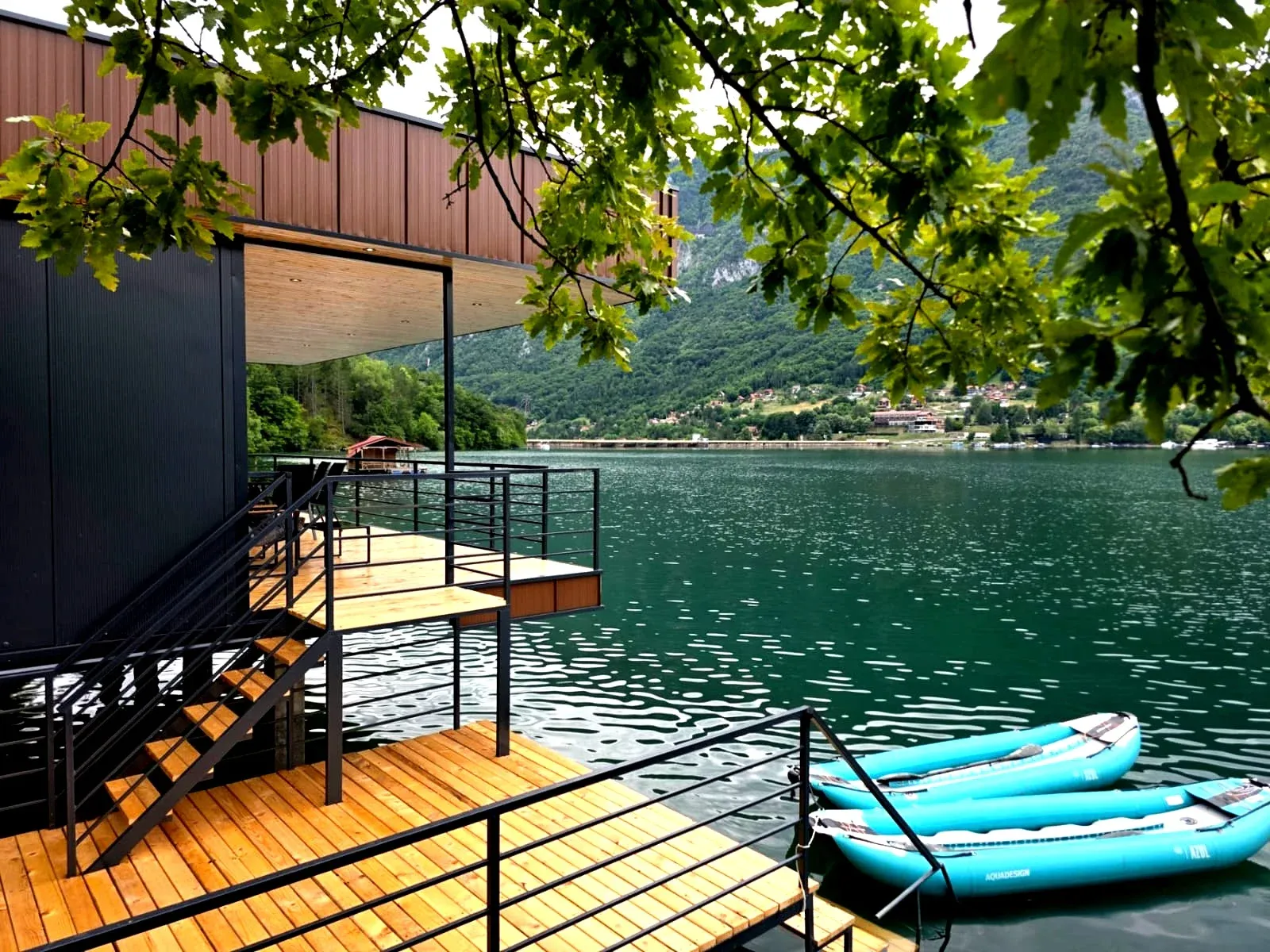 Perućac Lake Residence
