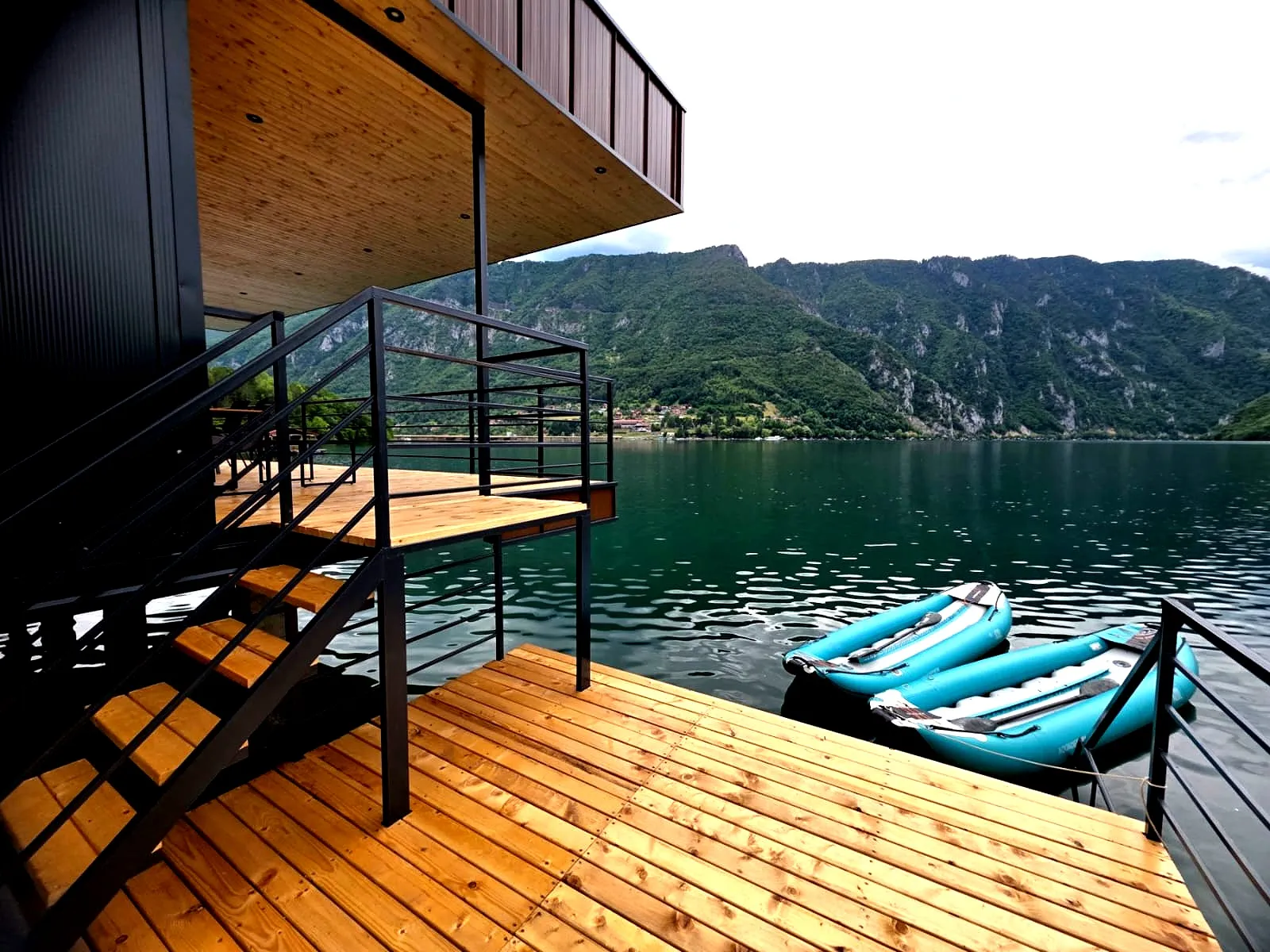 Perućac Lake Residence