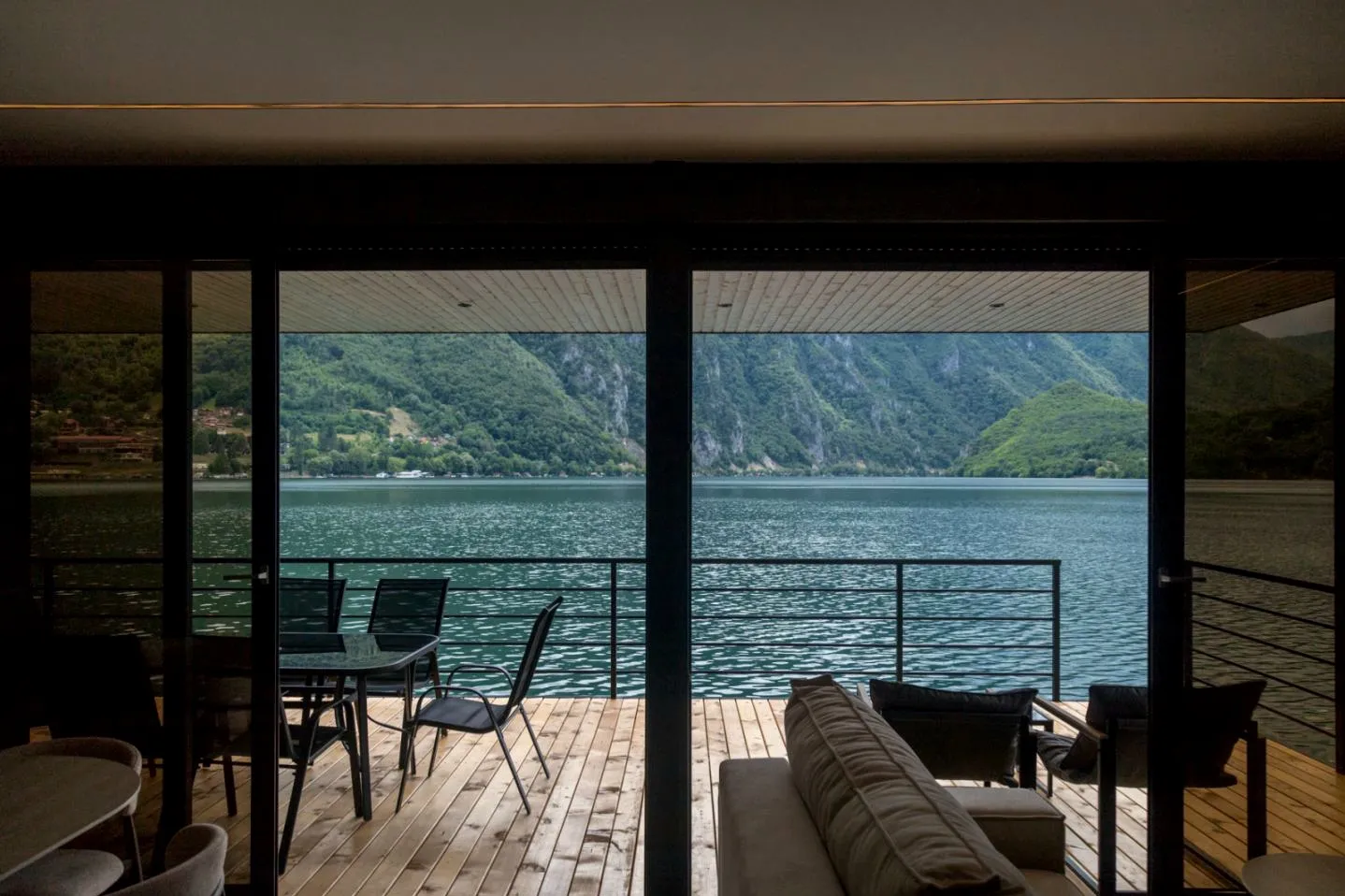 Perućac Lake Residence