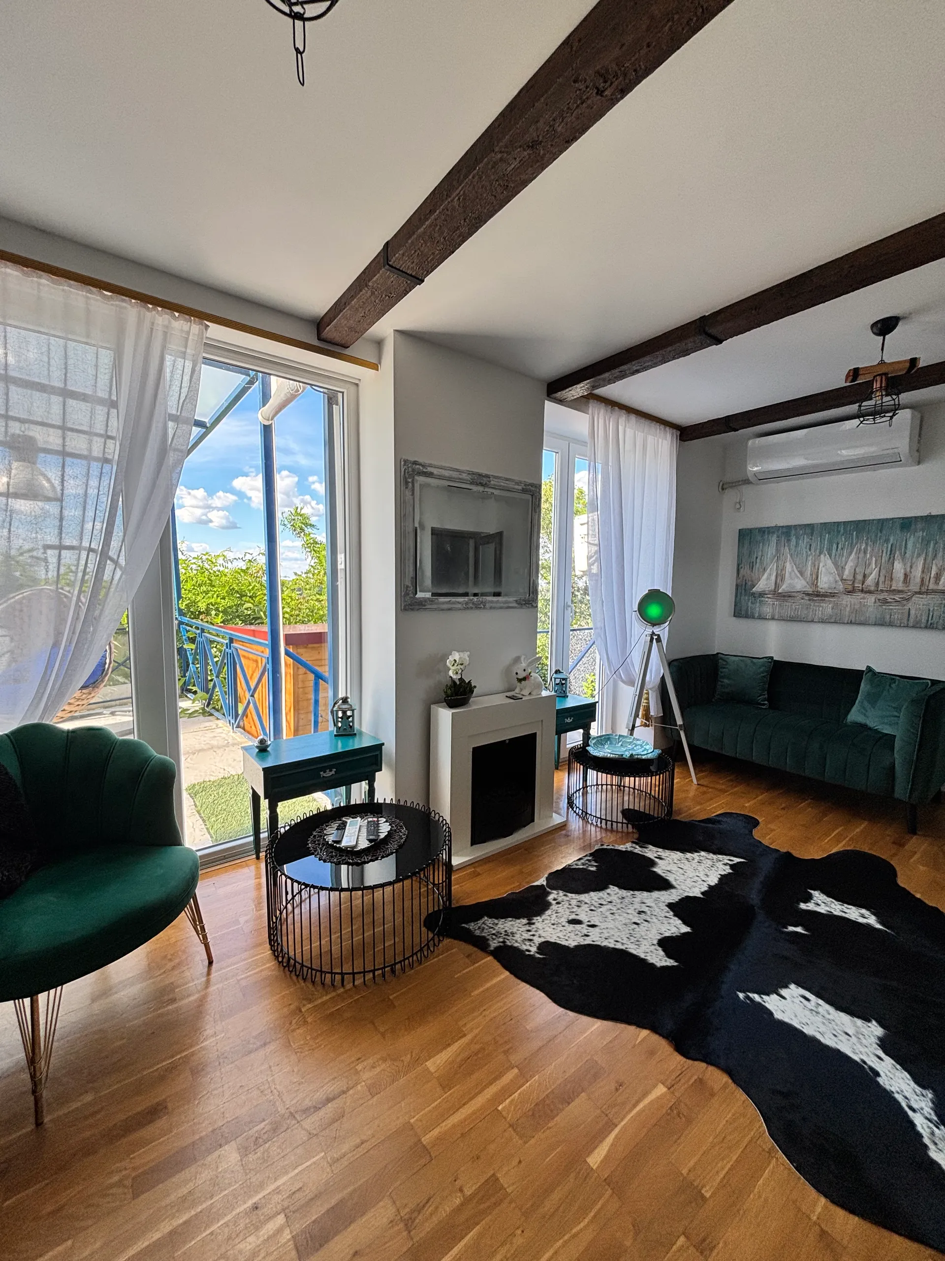 Vila Santorini u Novom Sadu