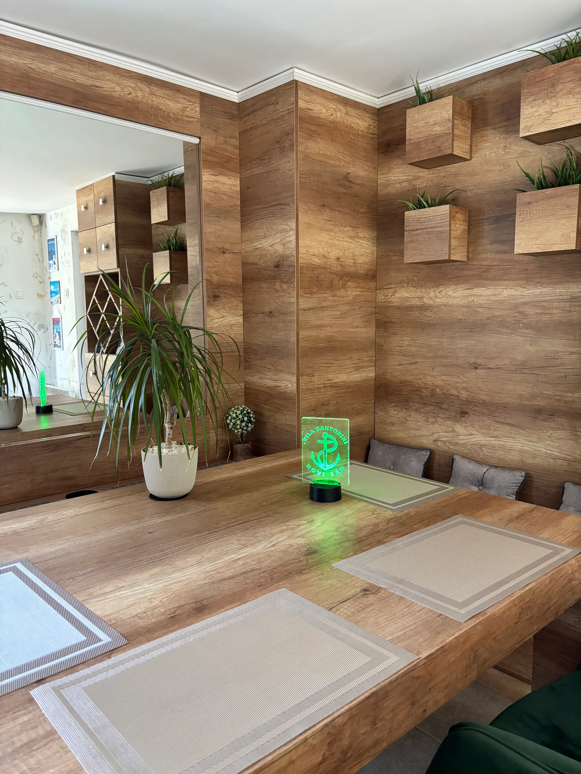 Vila Santorini u Novom Sadu