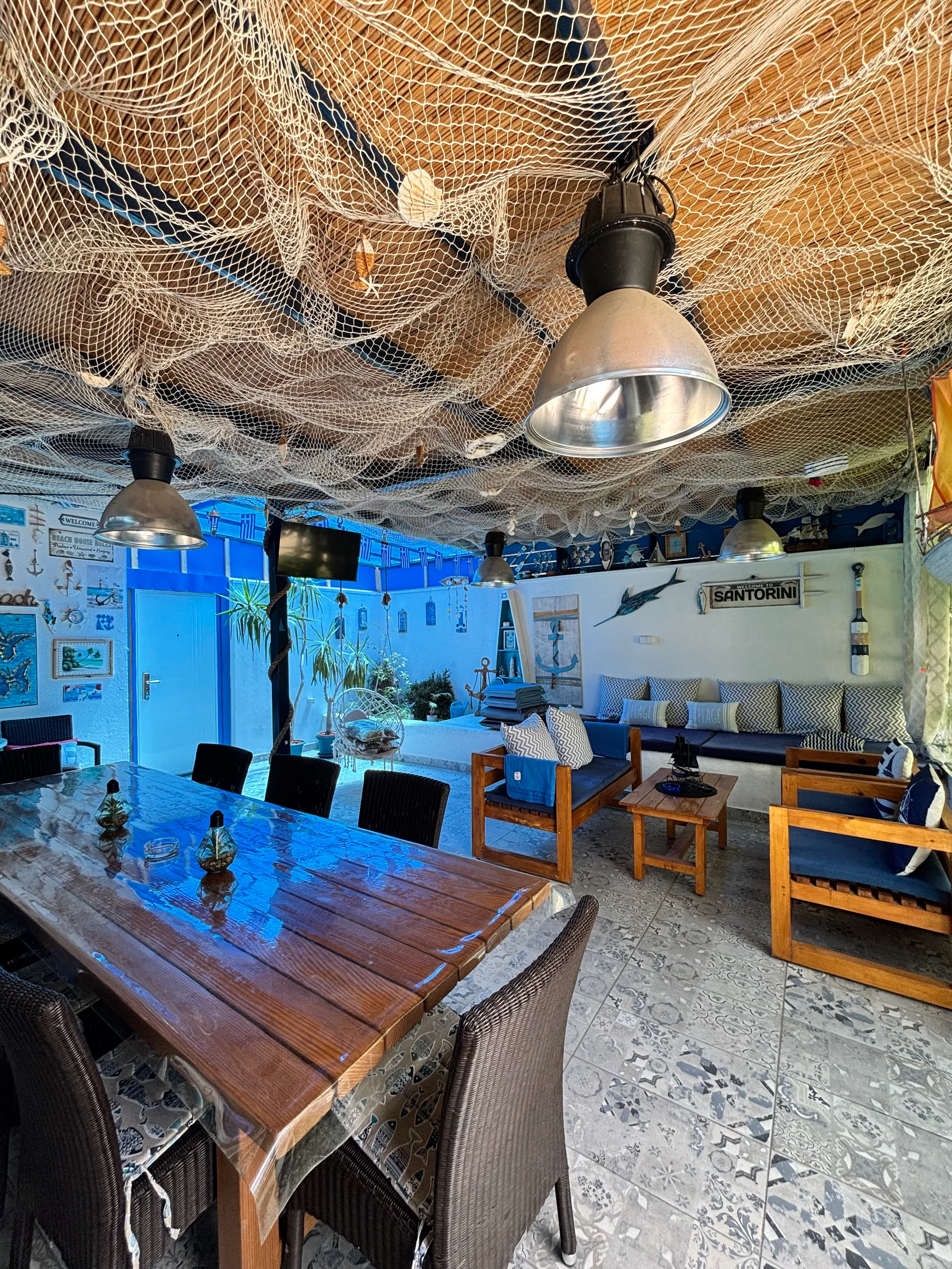 Vila Santorini u Novom Sadu