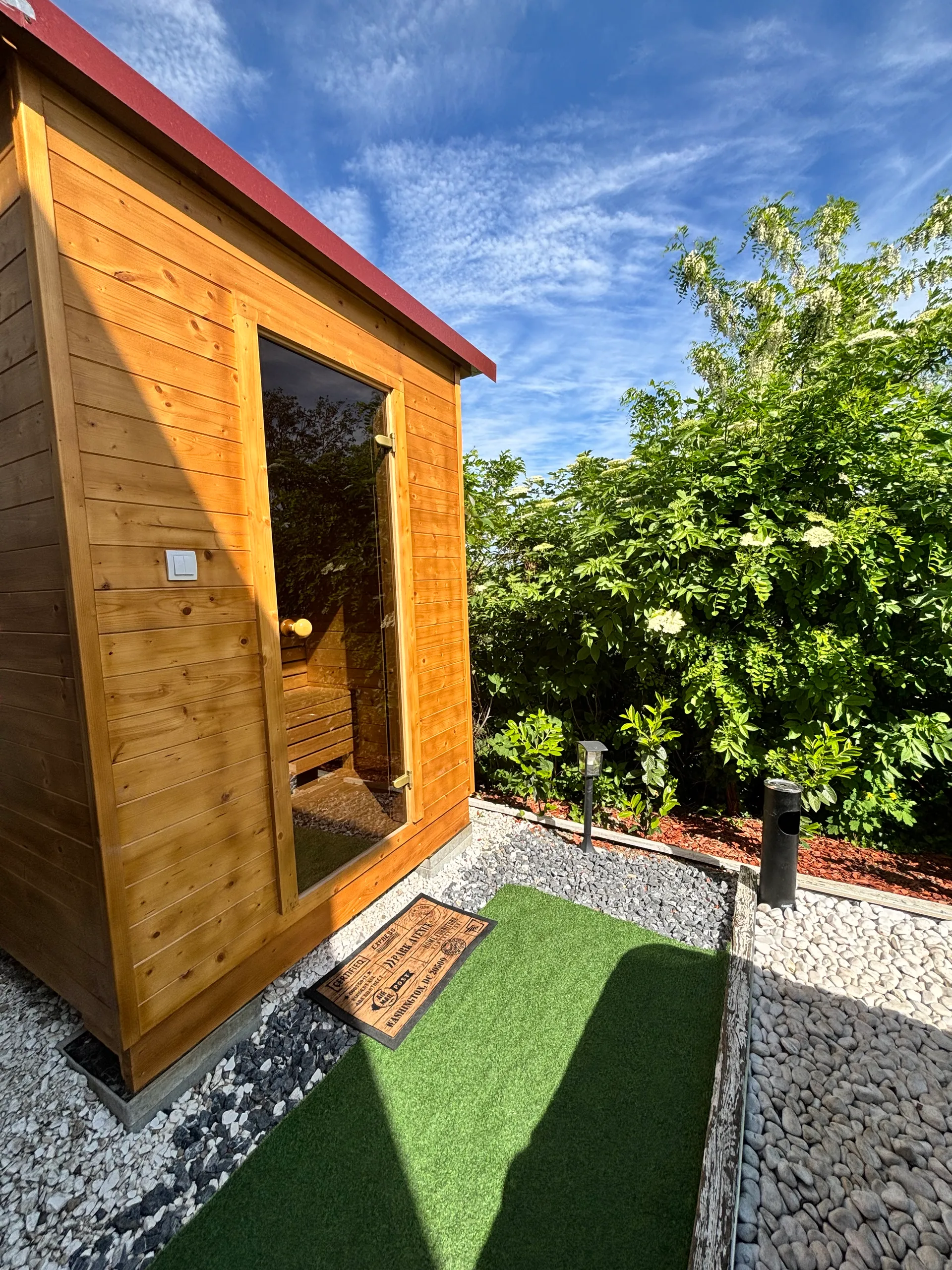 Vila Santorini u Novom Sadu